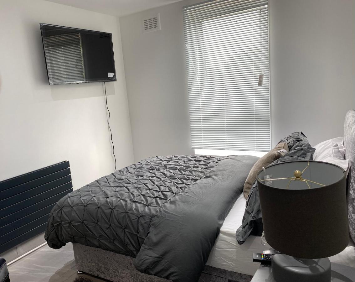 Luxurious 2-Bed Apartment In Woolwich Londra Exterior foto
