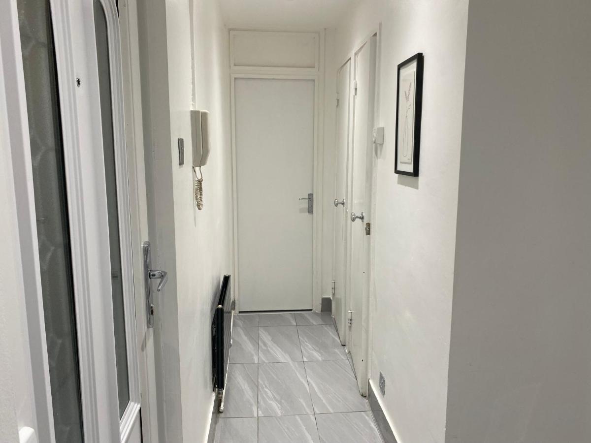 Luxurious 2-Bed Apartment In Woolwich Londra Exterior foto
