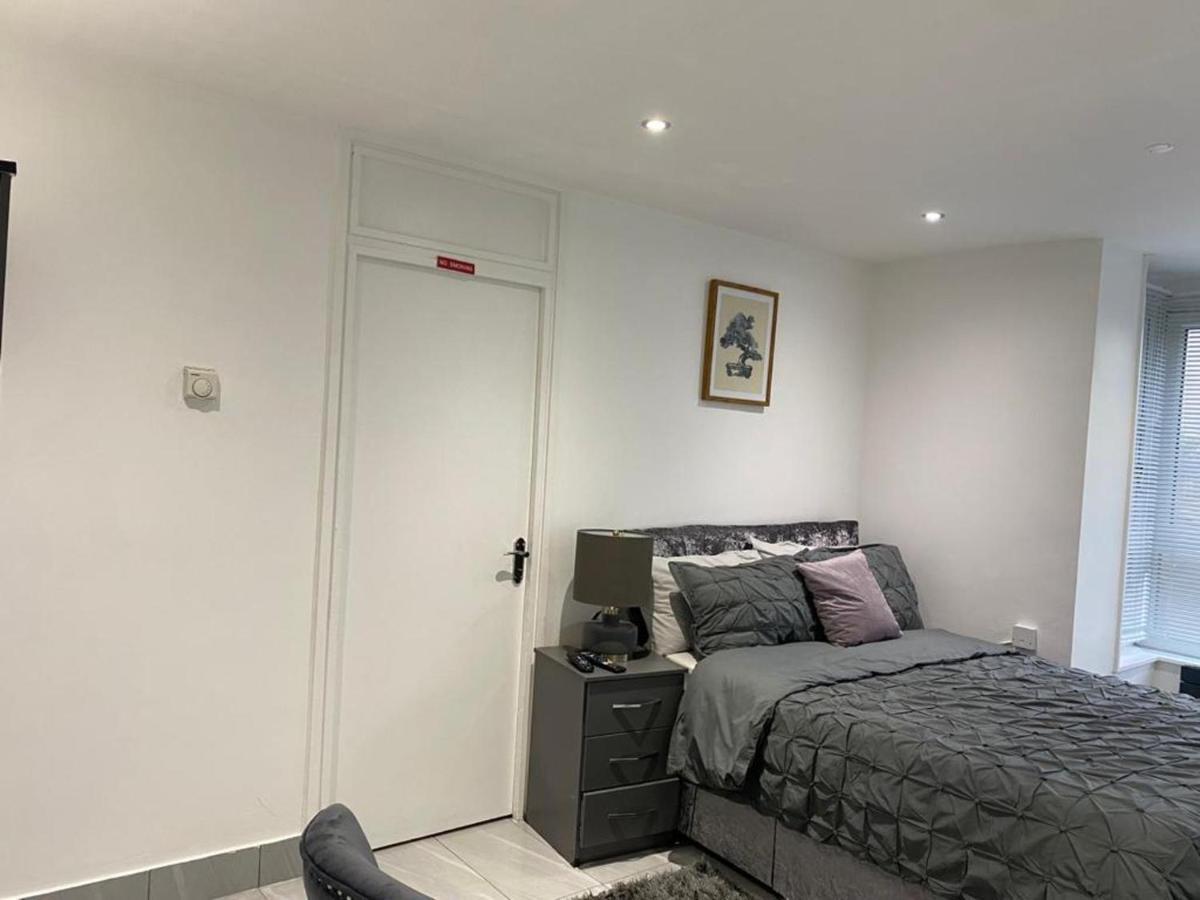 Luxurious 2-Bed Apartment In Woolwich Londra Exterior foto