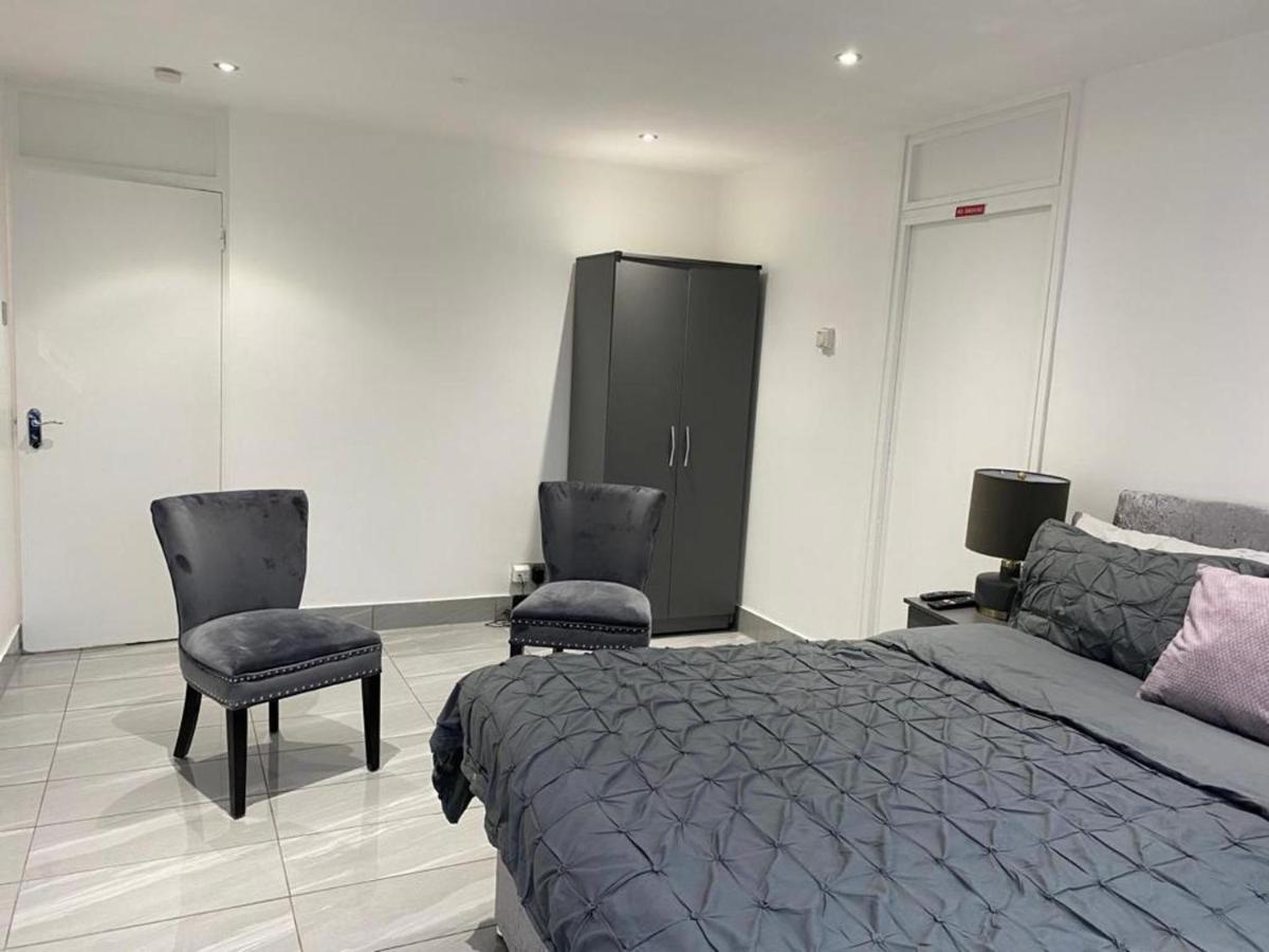 Luxurious 2-Bed Apartment In Woolwich Londra Exterior foto