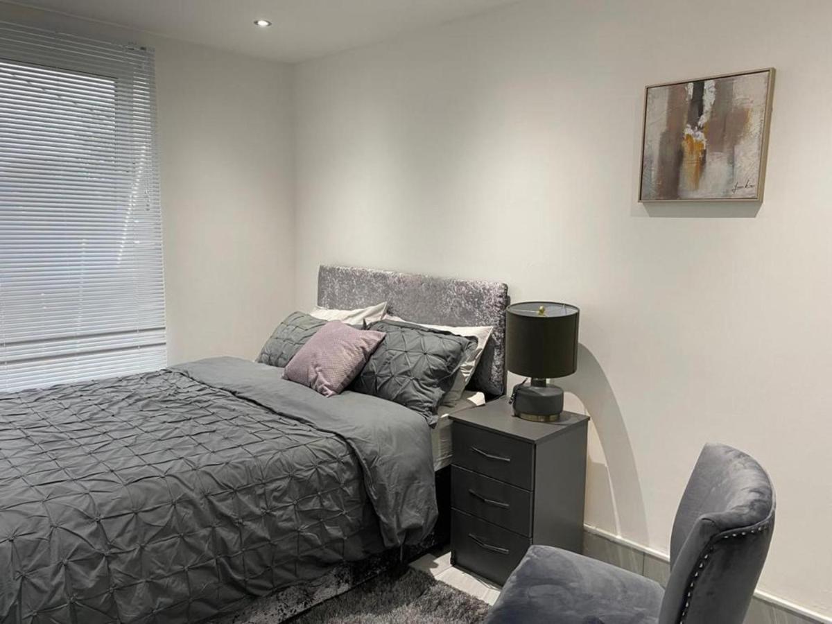 Luxurious 2-Bed Apartment In Woolwich Londra Exterior foto