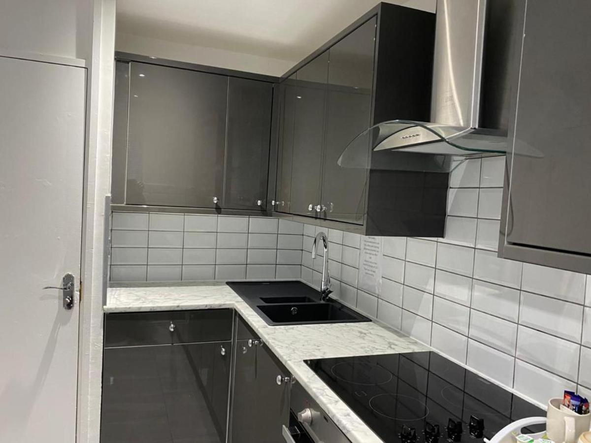 Luxurious 2-Bed Apartment In Woolwich Londra Exterior foto
