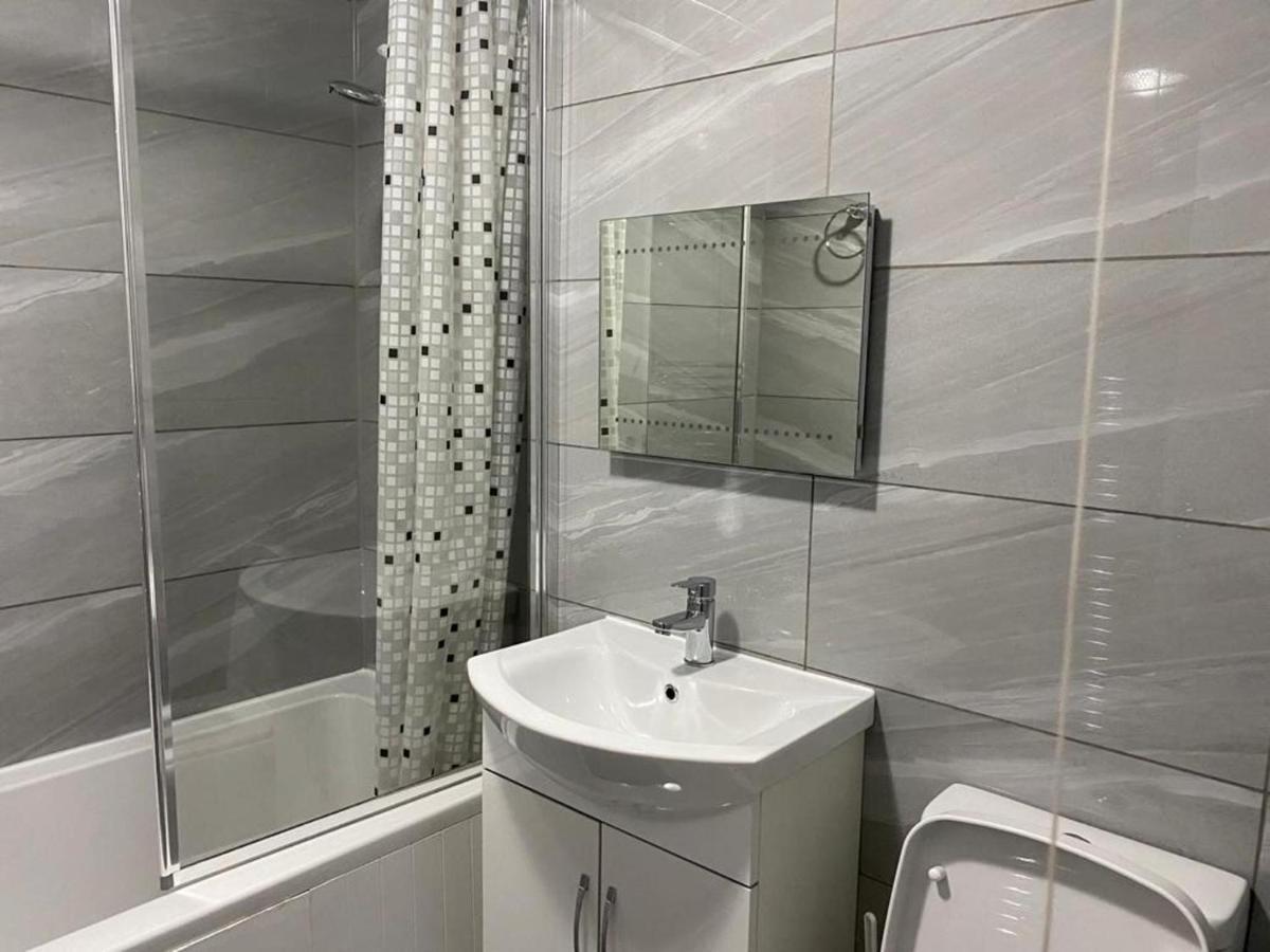 Luxurious 2-Bed Apartment In Woolwich Londra Exterior foto